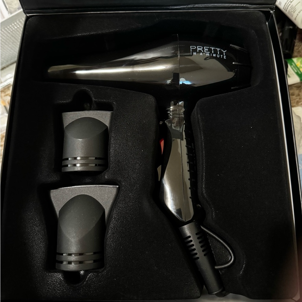 Pretty in a minute professional hair dryer